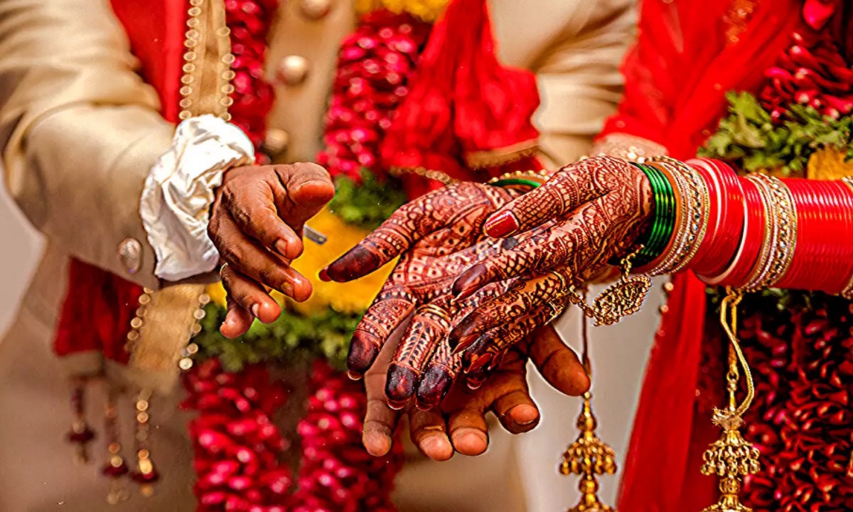 मध्यप्रदेश के इस SP के दीवाने हुए लोग, कहा-Lockdown में शादी करने वाले दुल्हन-दूल्हा के साथ अपने बंगले में डिनर करेंगे, सम्मानित भी करेंगे