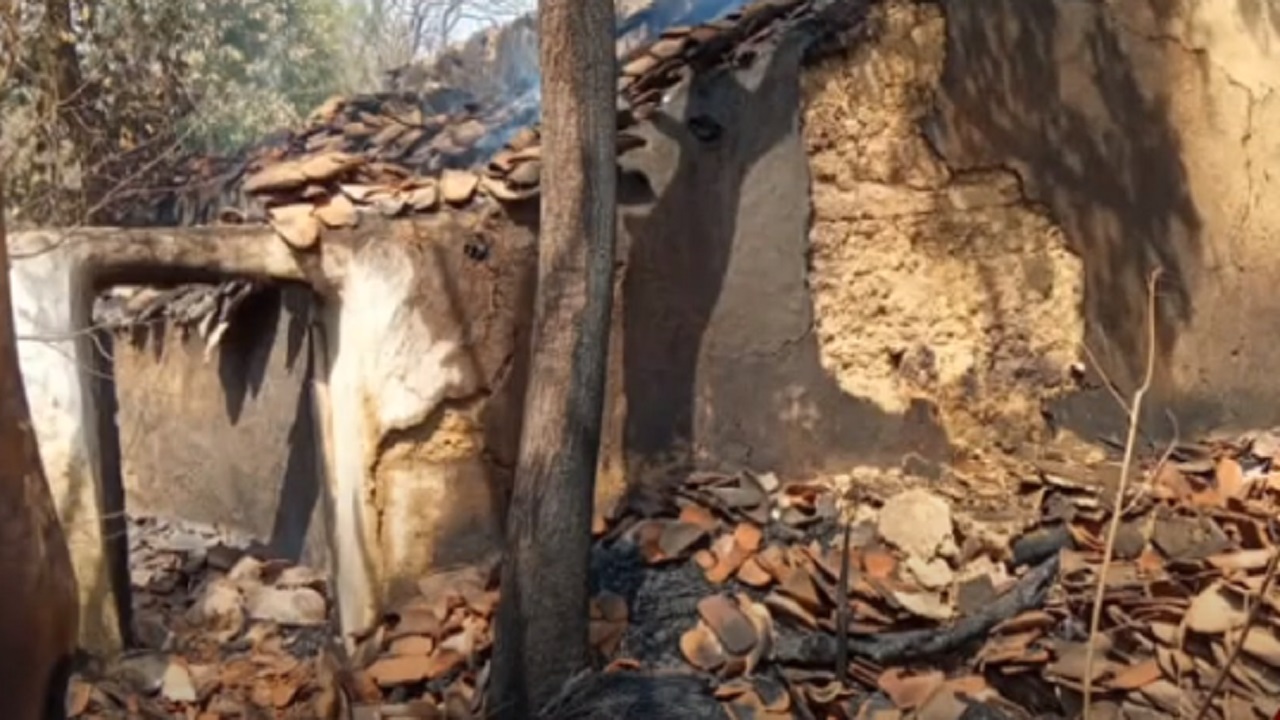 REWA : घर में लगी आग से वृद्धा जिंदा जली, शार्ट-सर्किट से भड़की आग में फसल सहित ट्रैक्टर स्वाहा